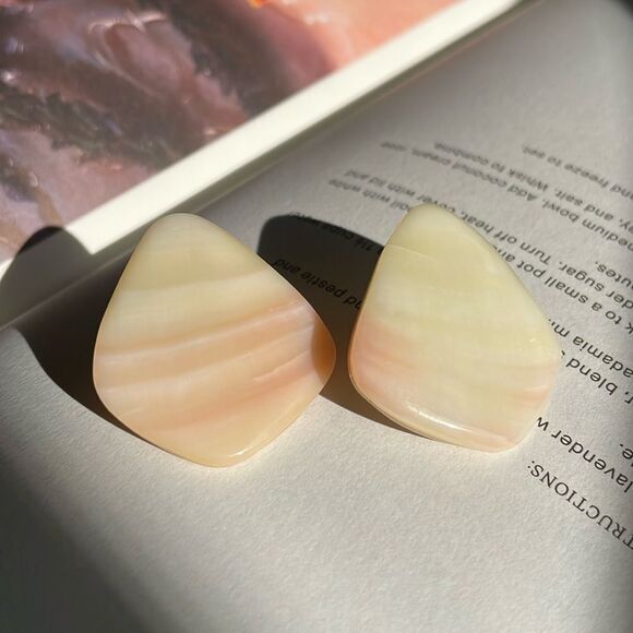 Vintage | Sea Shell Stone Earrings - Picture 1 of 4